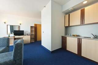 Отель RIU Helios - All Inclusive Солнечный Берег Family Room (2 Adults + 2 Children 0-12 years)-3
