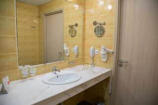 Отель RIU Helios - All Inclusive Солнечный Берег Family Room (2 Adults + 2 Children 0-12 years)-12